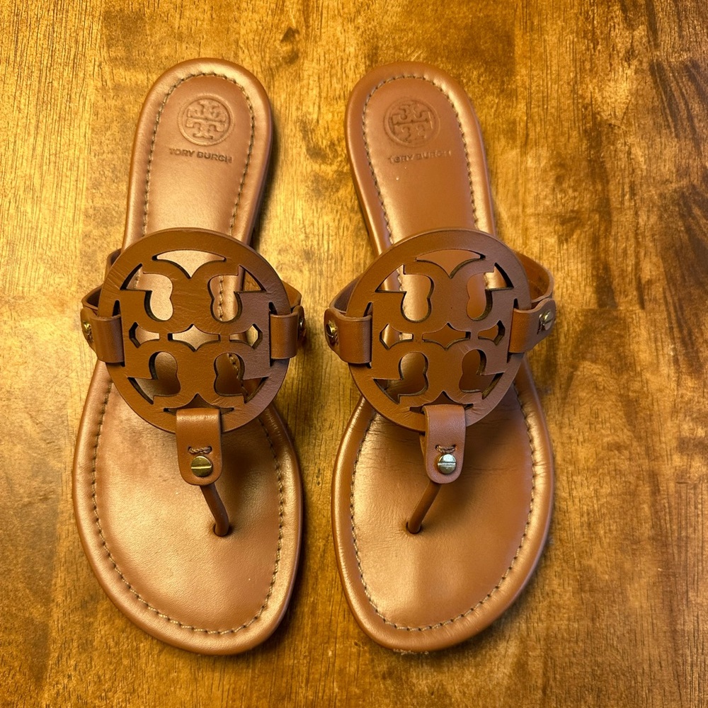 Tory Burch Millers cognac color size 8